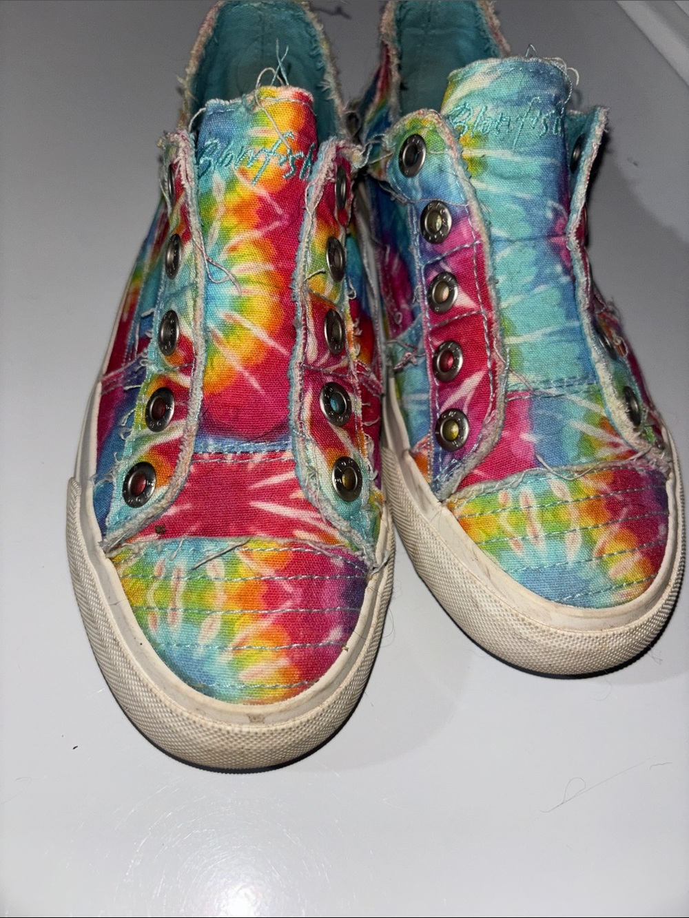 Blowfish Tie-Dye Slip-On Sneakers in Multicolor women’s size 7